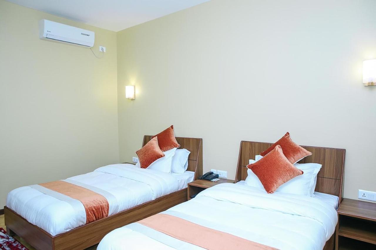 פוקהרה Hotel Glory Garden מראה חיצוני תמונה